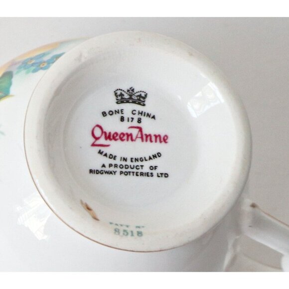 Teacup and Saucer Vintage Queen Anne Fine Bone China England Yellow Roses - Picture 5 of 5